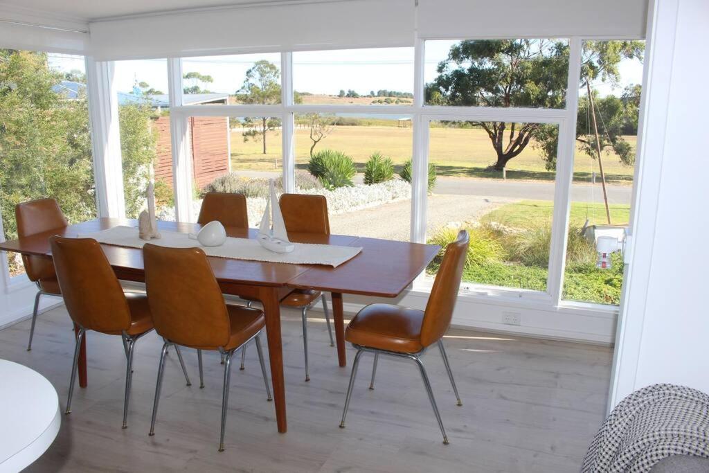 The Boathouse, A Place To Unwind & Explore * Clayton Bay