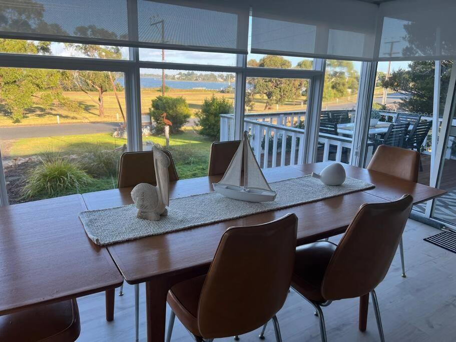 The Boathouse, A Place To Unwind & Explore Holiday home Clayton Bay